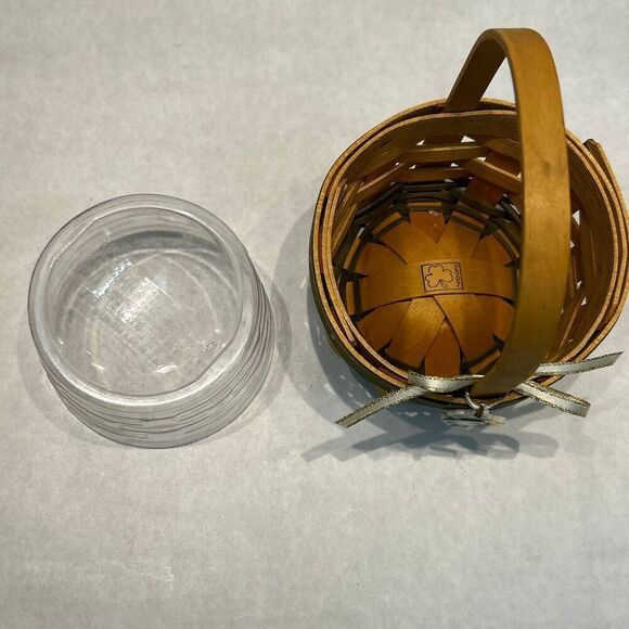 Longaberger 2001 Lucky You Shamrock Basket Plastic Liner 4 Leaf Clover Charm Bow - Picture 6 of 11